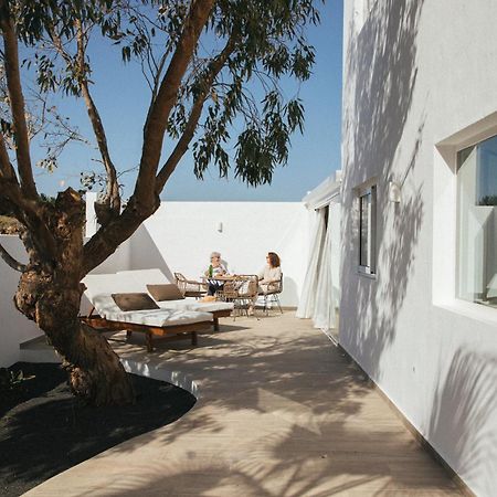Alava Suites Коста Тегисе Екстериор снимка