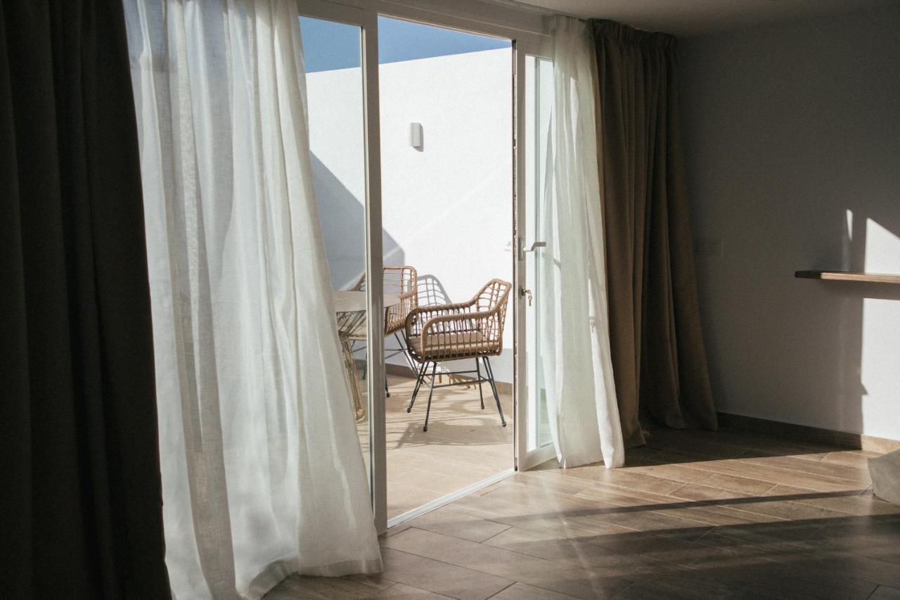 Alava Suites Коста Тегисе Екстериор снимка